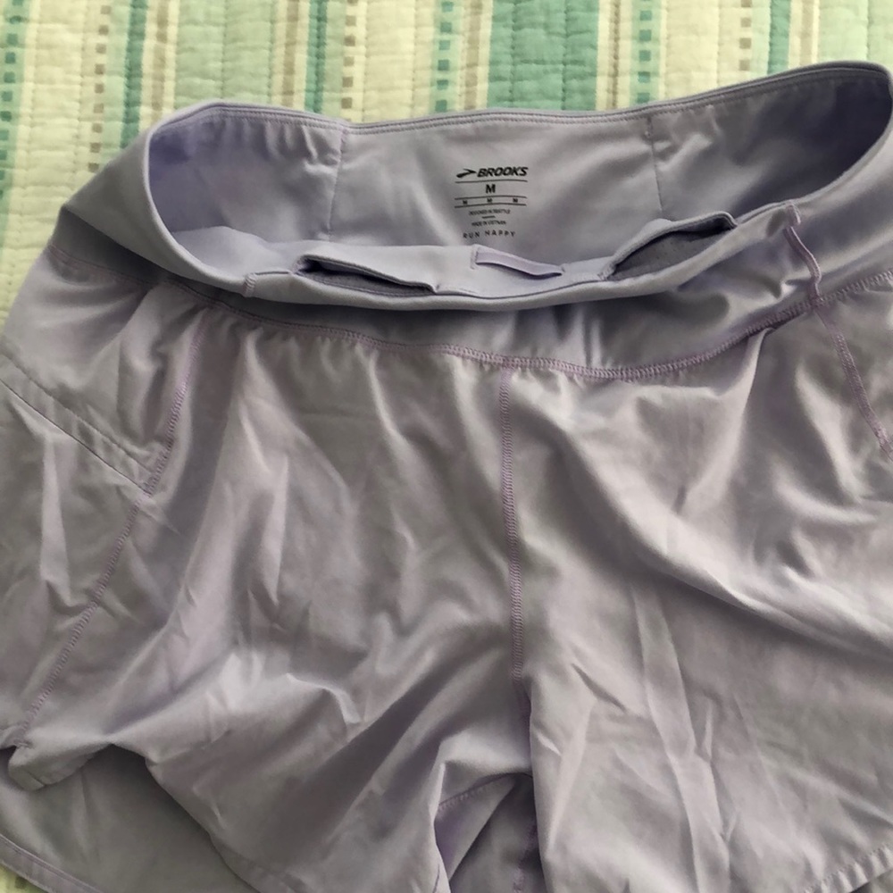 Brooks medium shorts women’s